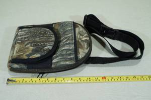 lot 152 image: Camo Soft Ammo Pouch