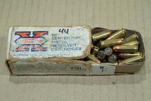 lot 186 image: 44 Mixed .25 Auto Metal Case Ammo