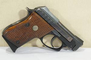 lot 40A image: Taurus PT-22 .22 LR Semi Automatic Pistol