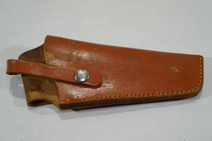 lot 139 image: EIG Brand QD-Scout Brown Leather Handgun Holster
