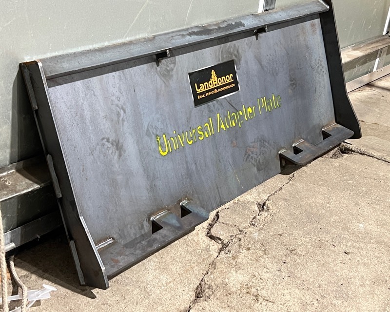 lot 112 image: Universal Adapter Plate