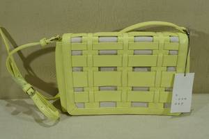 lot 224 image: A New Day Purse -Green