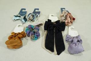 lot 226 image: Assorted Hair Ties