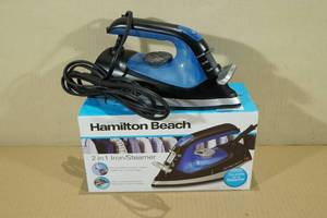 lot 10 image: Hamilton Beach 2-in-1 IronSteamer