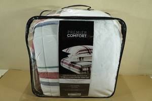 lot 48 image: Cotton FlannelFaux Fur 3 Piece Comforter Mini Set -King