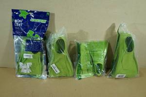 lot 107 image: 4 Sets Cressi Mini Light Fins