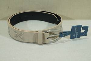 lot 123 image: Universal Threads Belt -Small