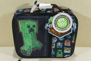 lot 131 image: Minecraft Lunch Box