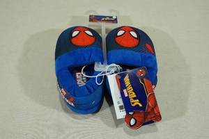 lot 139 image: Childrens Spider-Man Slippers -56
