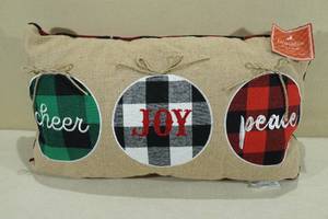 lot 170 image: Arlee Home Fashions Decorative Pillow -14x24