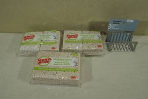 lot 173 image: 3 Packs Scotch Brite Sponges with Suction Caddy