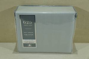 lot 176 image: 625 Thread Count Queen Duvet Cover with 2 Shams -Grey Herringbone