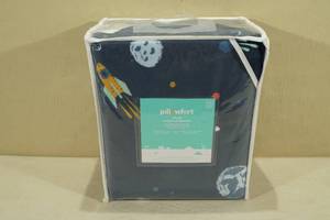 lot 180 image: Pillowfort Plush Weighted Blanket -6lbs, 40x60