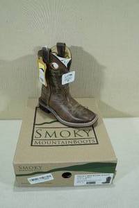 lot 182 image: Smoky Mountain Little Kid Boots -Size 11