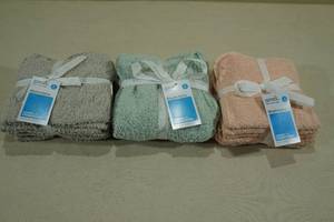 lot 193 image: 3 Packs Washcloths -Grey, Coral, Turquoise