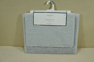 lot 204 image: Threshold 2 Piece Foam Bath Rug Set -Grey