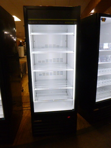 lot 4 image: Royal Cooler