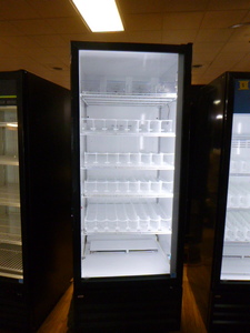 lot 6 image: Royal Cooler