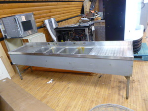 lot 10 image: 4 Compartment Sink