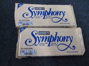 6- 4.25 oz Hersheys Symphony Bars...