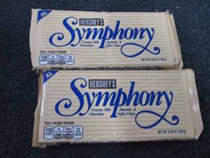 6- 4.25 oz Hersheys Symphony Bars...