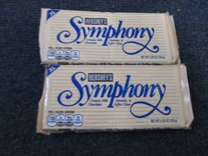 6- 4.25 oz Hersheys Symphony Bars...