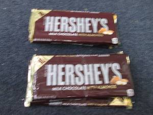 6- 4.25 oz Hersheys with Almonds...