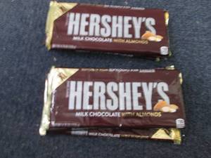 6- 4.25 oz Hersheys with Almonds...