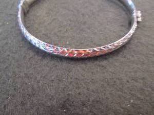 Sterling Silver Hinged Star Cut Des...