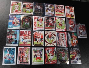 Patrick Mahomes Base Insert & Parallel Football Card Lot  25 Different Cards w 1 Sage Hit Blue Rookie Card