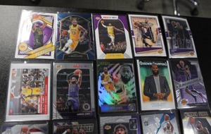 LeBron James Base & Insert Basketball Card Lot  25 Different Cards