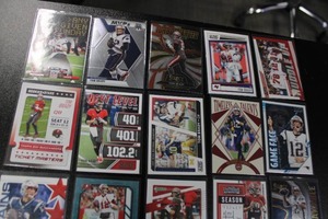 Tom Brady Base & Insert Football Card Lot  25 Different Cards