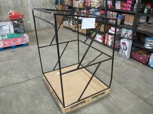 lot 102 image: Metal Frame Welded to Pallet - Perfect for Placing Tools, Rugs, umbrellas, or to build on