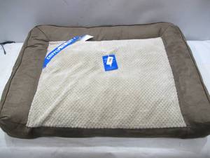 lot 196 image: NEW Jumbo Sized Cozy Pet Suede Chipped Memory Foam Blend Pet Blend - BrownBeige