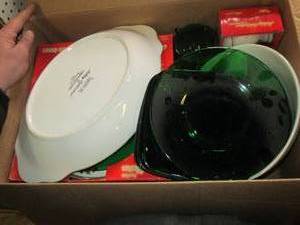 8 christmas dinner plates 1 platter...