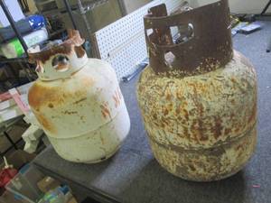 220lb propane tanks ...