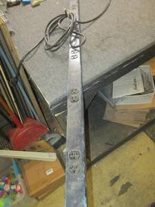 5 foot electric power strip with lo...
