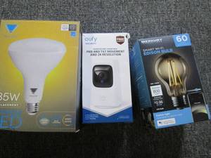 2 LED lights and a camera ...