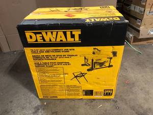 DEWALT  15 Amp Corded 8-14 in. Compact Jobsite Tablesaw with Compact Table Saw Stand, Open Box, Customer return, Review all pictures