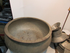 lot 7 image: Cream Seperator Parts