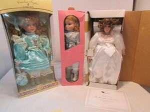 lot 93 image: Collector Dolls
