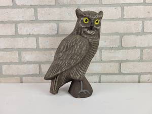 lot 30 image: Vintage Carry-Lite Owl Decoy - Approx. 14 Tall