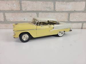 lot 64 image: ERTL 1955 Chevrolet Bel Air 2-Door Diecast Model - 118 Scale