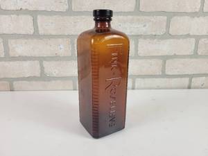 lot 71 image: Vintage Fink-Roselieve Photograph Developer 32oz Bottle w Original Cap - Approx. 9 Tall
