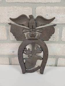 lot 89 image: The Loyal Order of the Moose Cast Iron Wall Plaque - Approx. 9 x 7