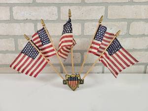 lot 121 image: Vintage Annin U.S. Shield Flag Holder w 49-Star Flags  - Radiator Mount - Flags are Approx. 9 Tall Each