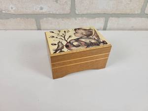lot 144 image: Vintage THORENS Swiss Music Box - Approx. 4 x 3 x 2 - The Moon River