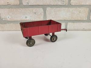 lot 168 image: ERTL Steel Farm Wagon Toy - Approx. 6 x 3 x 2.5