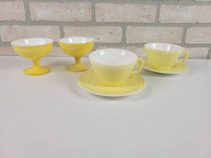lot 170 image: Vintage HAZEL ATLAS Yellow Dishes - (2) Sherbet Cups, (2) Cups & Saucers