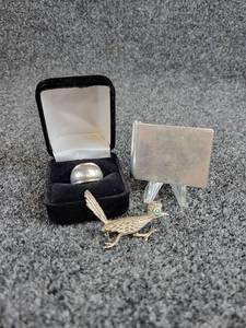 lot 2024 image: Item not available